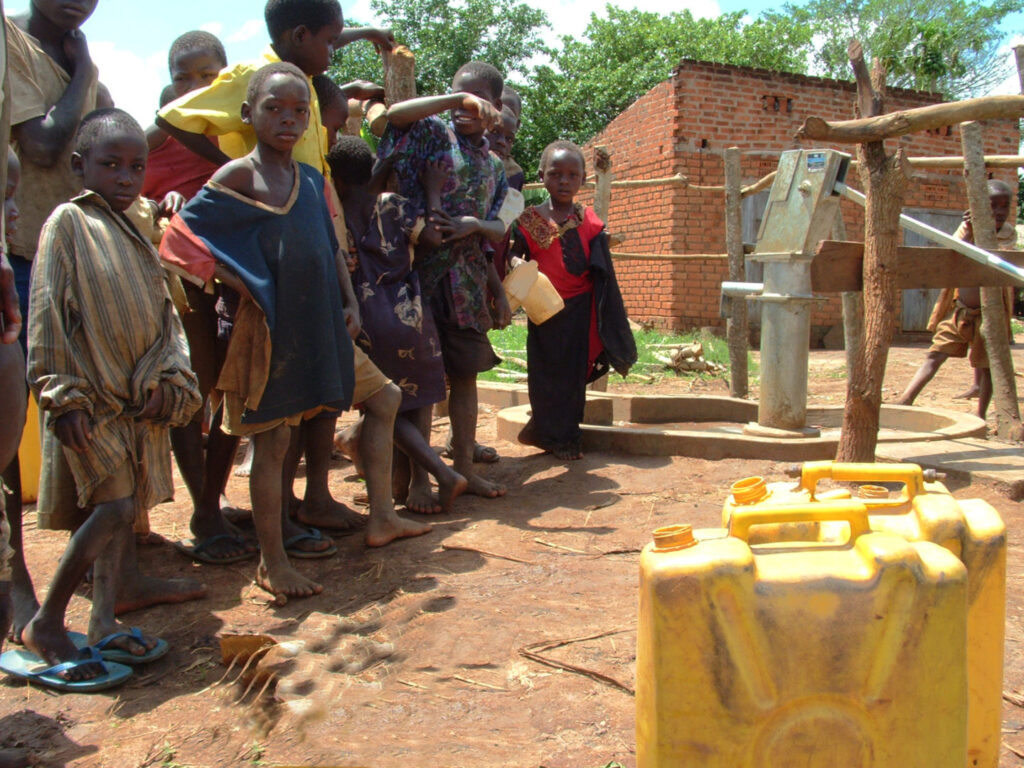 Uganda-Village-at-Pump-1440x1080